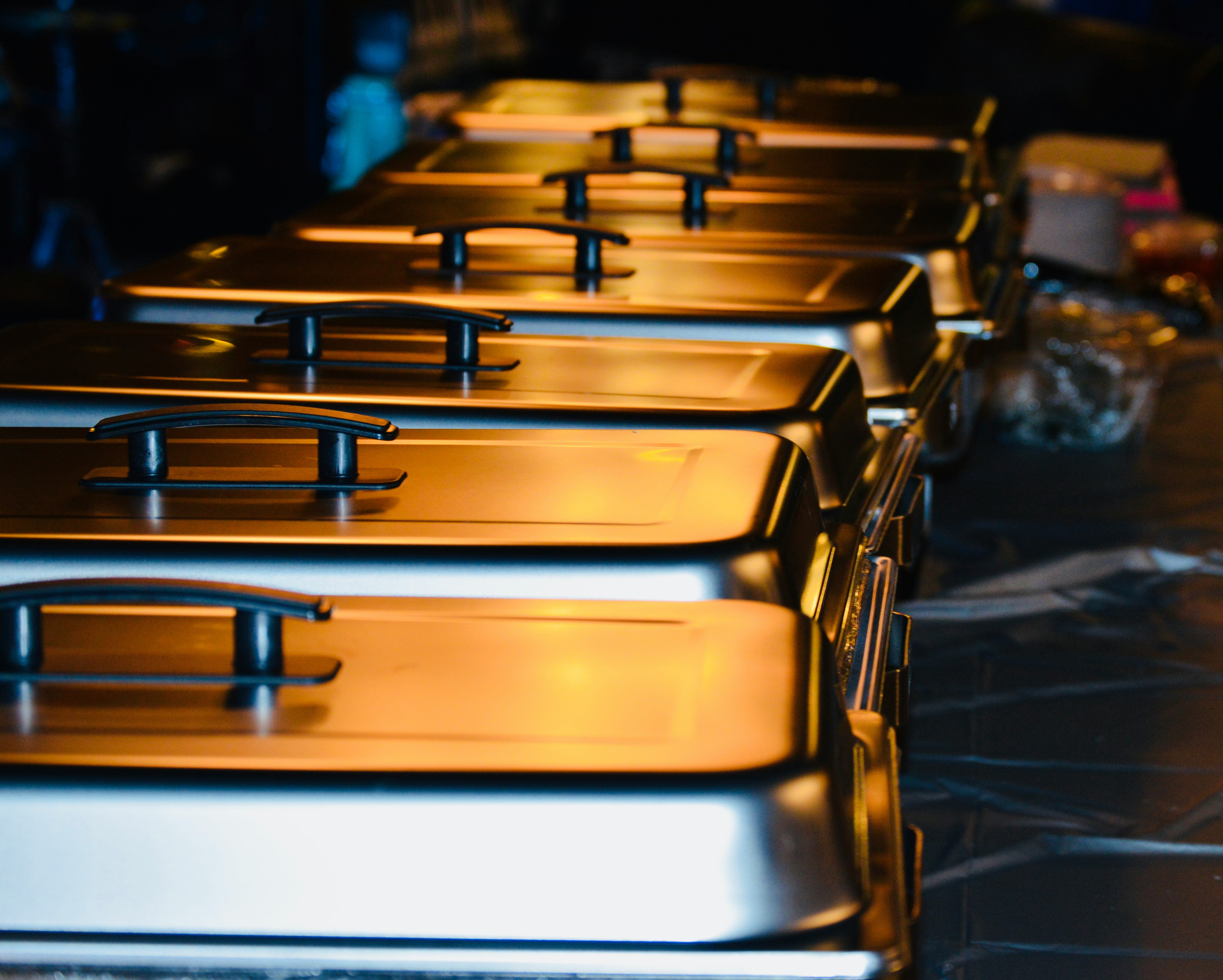 Catering tatlı standı pasta ve ikram sunumu